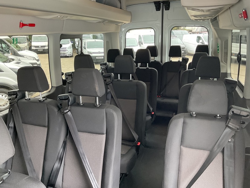 Ford 460 EcoBlue Trend 17 Seat Minibus 165ps