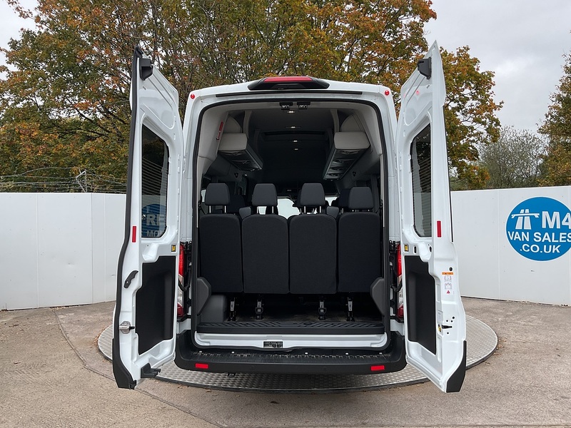 Ford 460 EcoBlue Trend 17 Seat Minibus 165ps