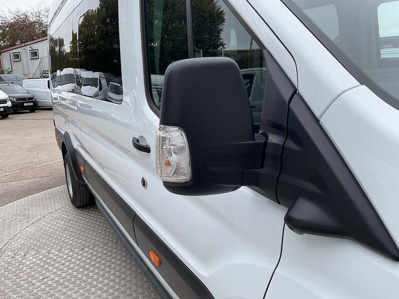 Ford 460 EcoBlue Trend 17 Seat Minibus 165ps