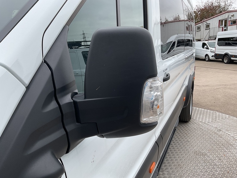 Ford 460 EcoBlue Trend 17 Seat Minibus 165ps