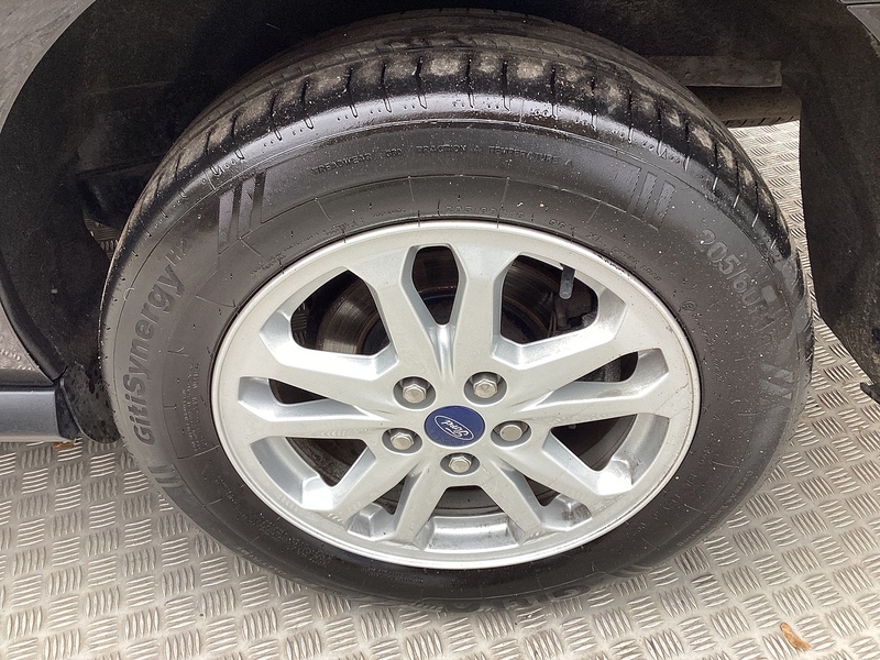 Ford 240 EcoBlue Limited SWB A/C Euro 6 **NO VAT**