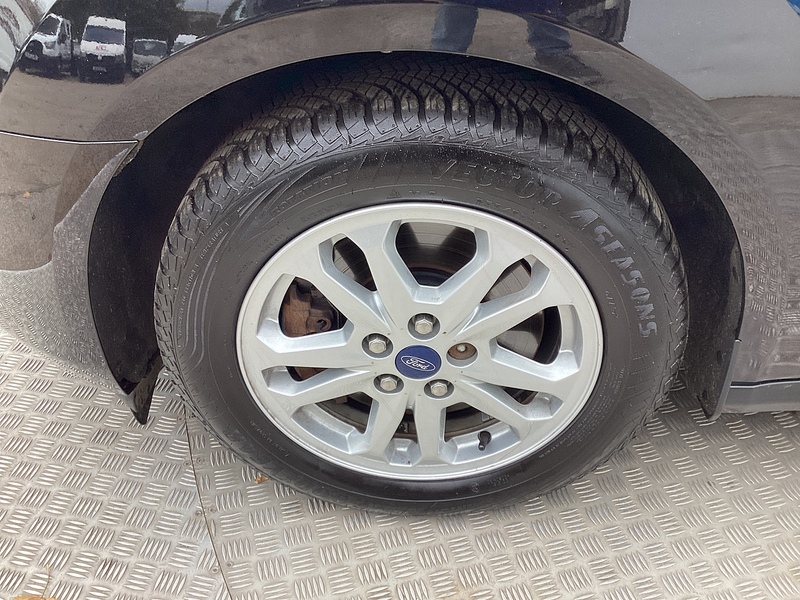 Ford 240 EcoBlue Limited SWB A/C Euro 6 **NO VAT**