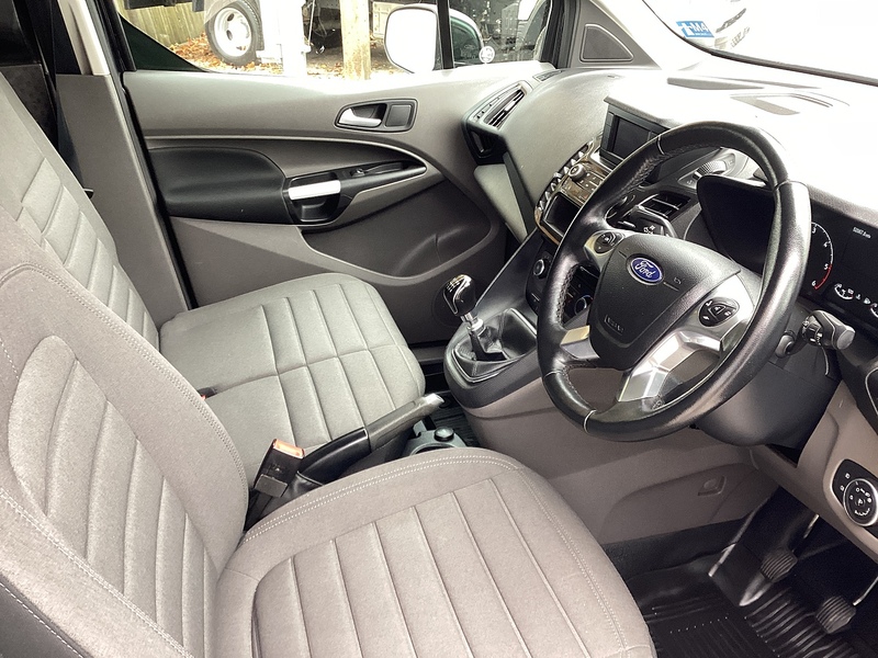 Ford 240 EcoBlue Limited SWB A/C Euro 6 **NO VAT**