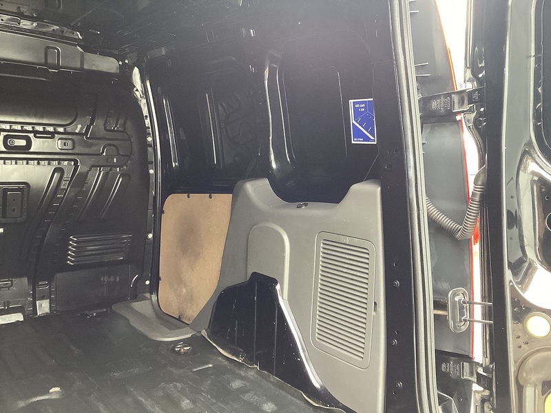 Ford 240 EcoBlue Limited SWB A/C Euro 6 **NO VAT**