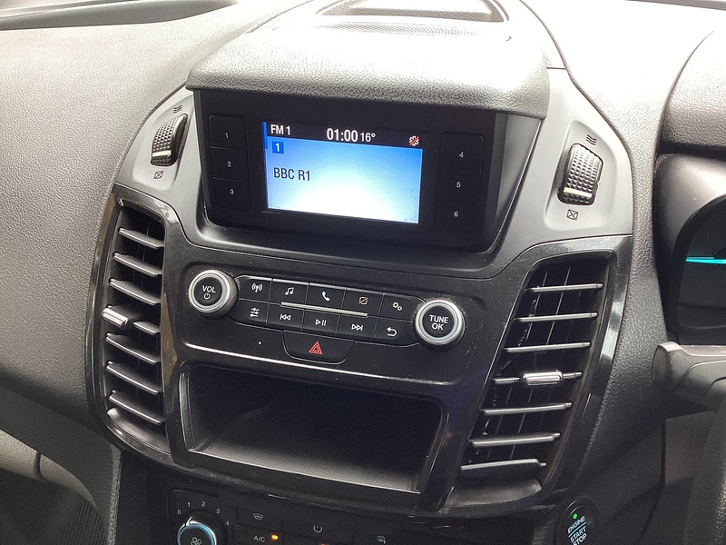 Ford 240 EcoBlue Limited SWB A/C Euro 6 **NO VAT**