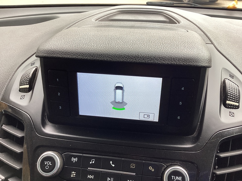 Ford 240 EcoBlue Limited SWB A/C Euro 6 **NO VAT**