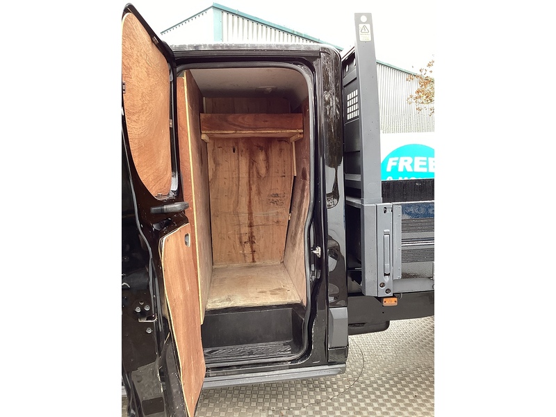 Ford 350 EcoBlue Crewcab Tipper Euro 6 3 seats L=9ft 4