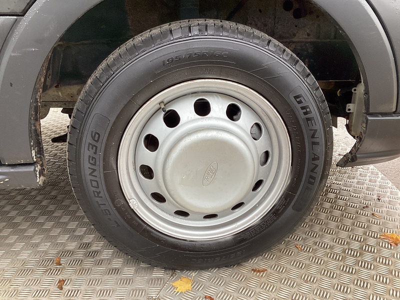 Ford 350 EcoBlue Crewcab Tipper Euro 6 3 seats L=9ft 4