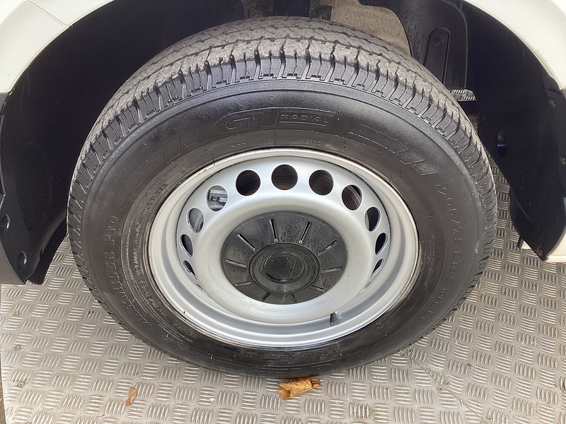 Volkswagen TDI CR35 Startline MWB Tipper Euro 6 L=11ft 1