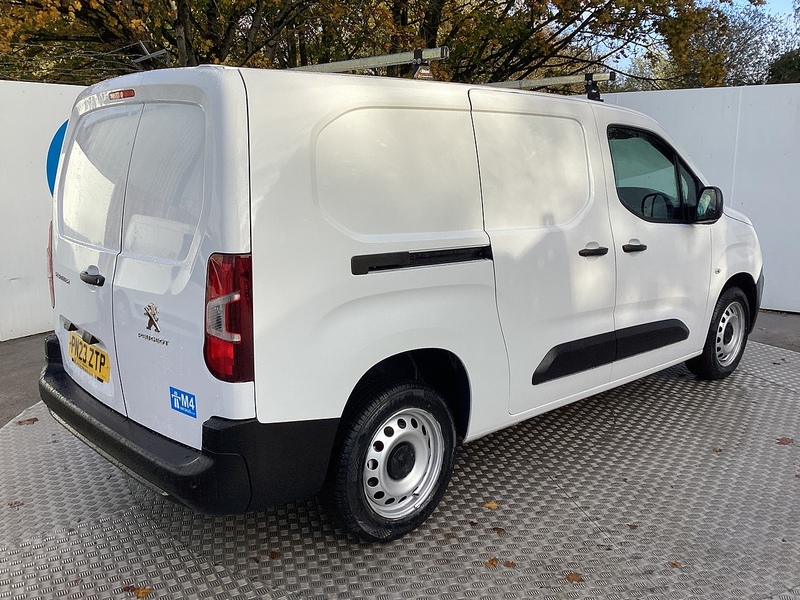 Peugeot BlueHDi 950 Professional Premium + LWB A/C Euro 6