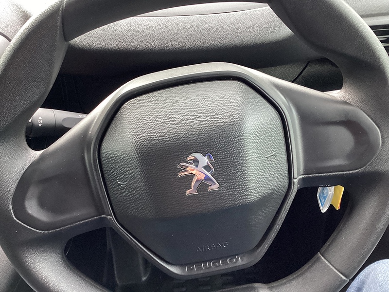 Peugeot BlueHDi 950 Professional Premium + LWB A/C Euro 6