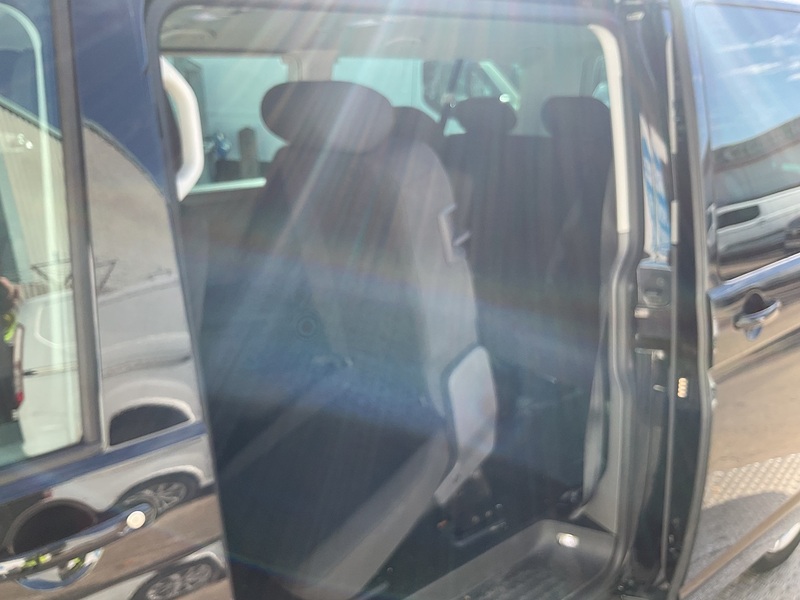 Volkswagen TDI SE Shuttle LWB DSG