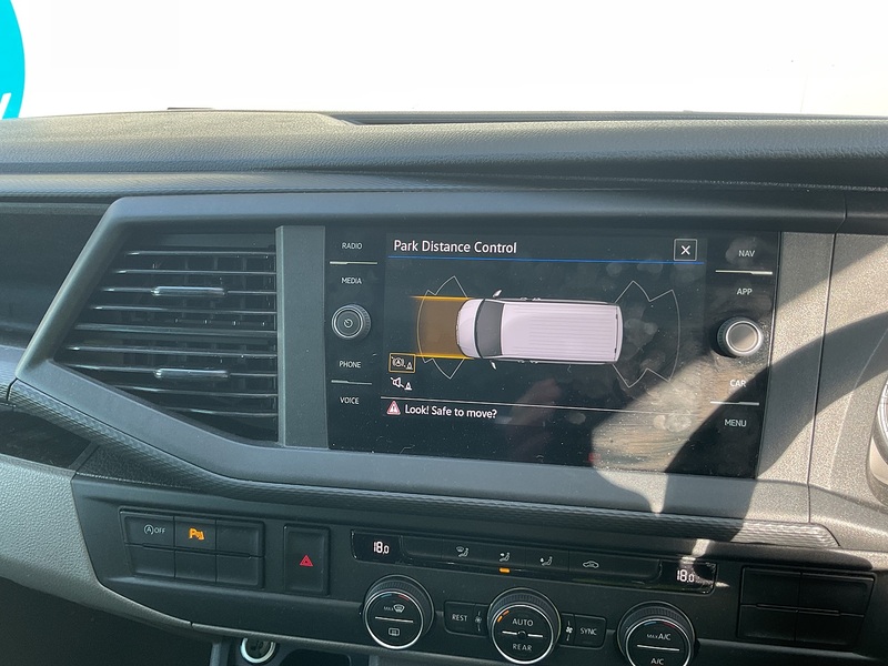 Volkswagen TDI SE Shuttle LWB DSG