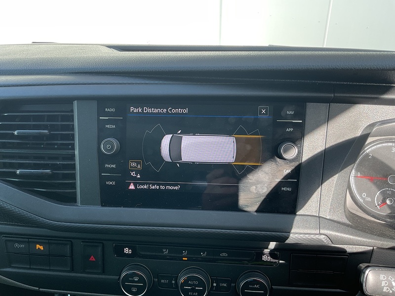 Volkswagen TDI SE Shuttle LWB DSG