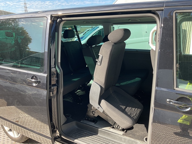 Volkswagen TDI SE Shuttle LWB DSG