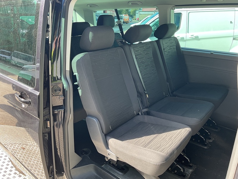 Volkswagen TDI SE Shuttle LWB DSG