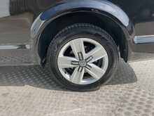 Volkswagen Transporter TDI SE Shuttle LWB DSG 