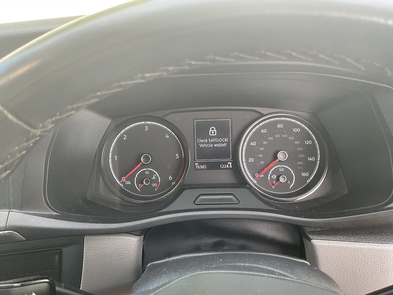 Volkswagen TDI SE Shuttle LWB DSG