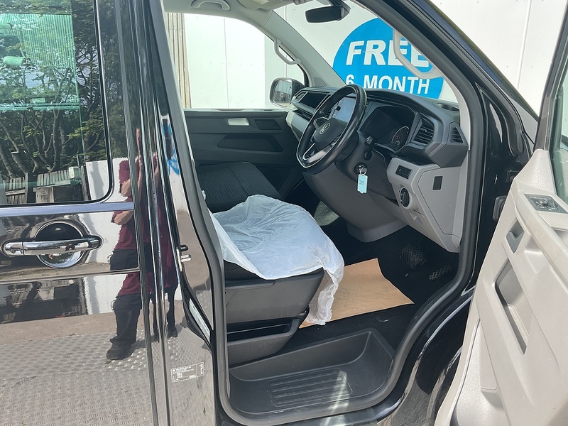 Volkswagen TDI SE Shuttle LWB DSG