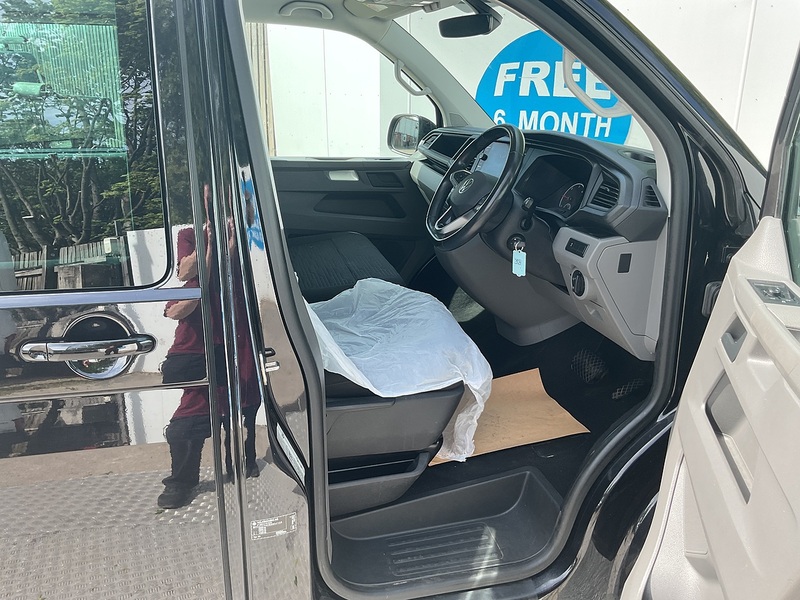 Volkswagen TDI SE Shuttle LWB DSG