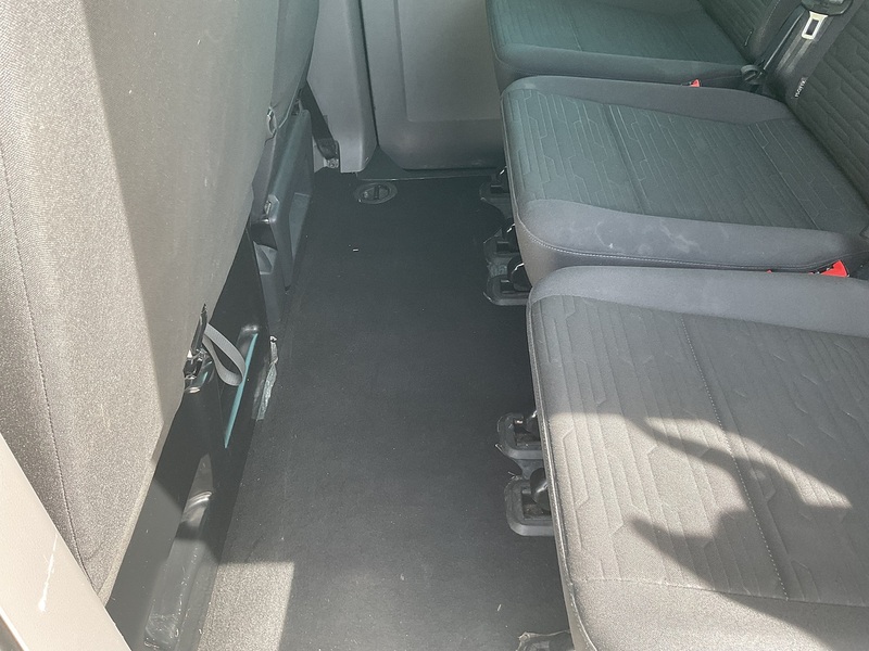 Volkswagen TDI SE Shuttle LWB DSG