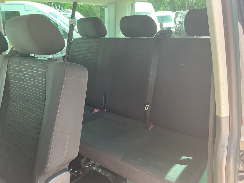 Volkswagen TDI SE Shuttle LWB DSG