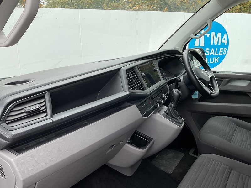 Volkswagen TDI SE 9 Seater Euro 6