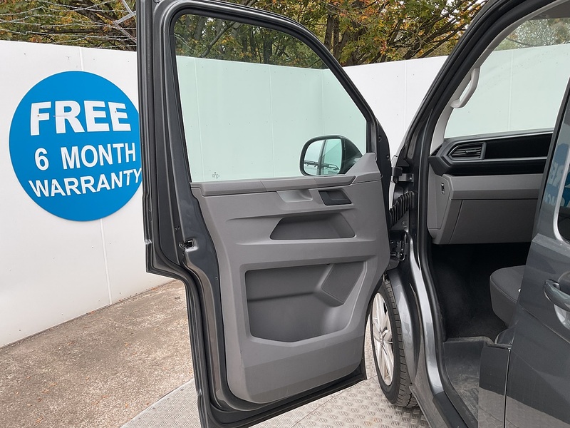 Volkswagen TDI SE 9 Seater Euro 6