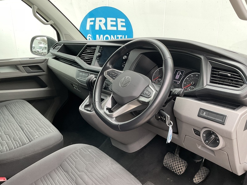 Volkswagen TDI SE 9 Seater Euro 6