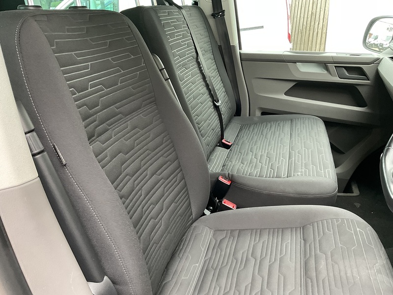 Volkswagen TDI SE 9 Seater Euro 6