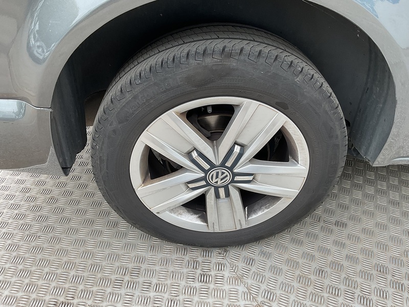 Volkswagen TDI SE 9 Seater Euro 6