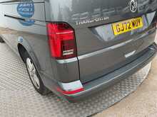 Volkswagen Transporter Shuttle TDI SE 9 Seater Euro 6 