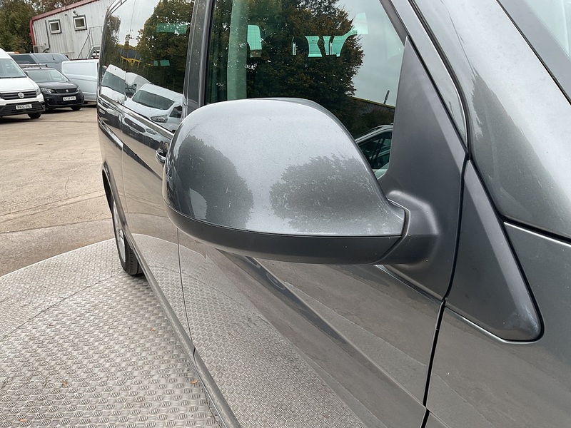 Volkswagen TDI SE 9 Seater Euro 6