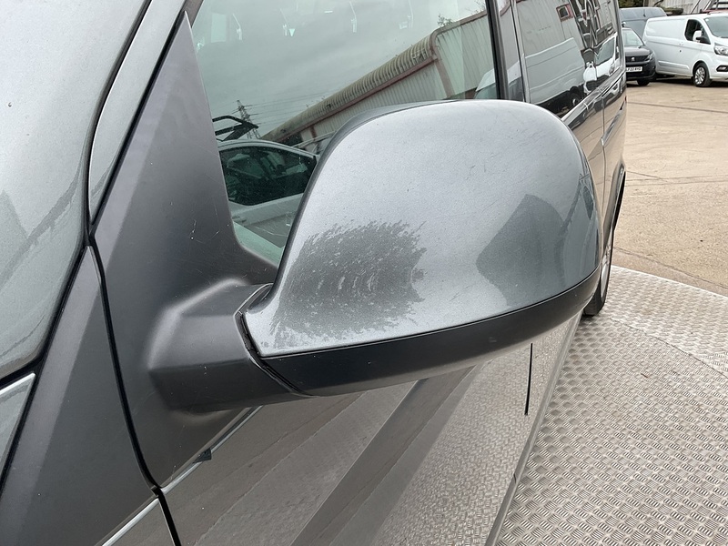 Volkswagen TDI SE 9 Seater Euro 6