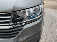 Volkswagen Transporter Shuttle TDI SE 9 Seater Euro 6 