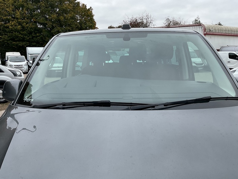 Volkswagen TDI SE 9 Seater Euro 6
