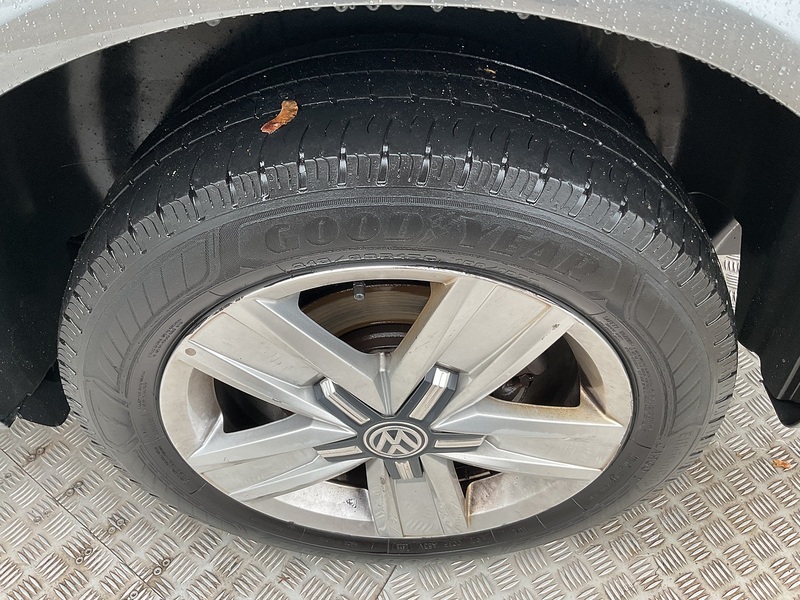 Volkswagen TDI SE 9 Seater Euro 6