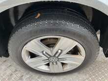 Volkswagen Transporter Shuttle TDI SE 9 Seater Euro 6 