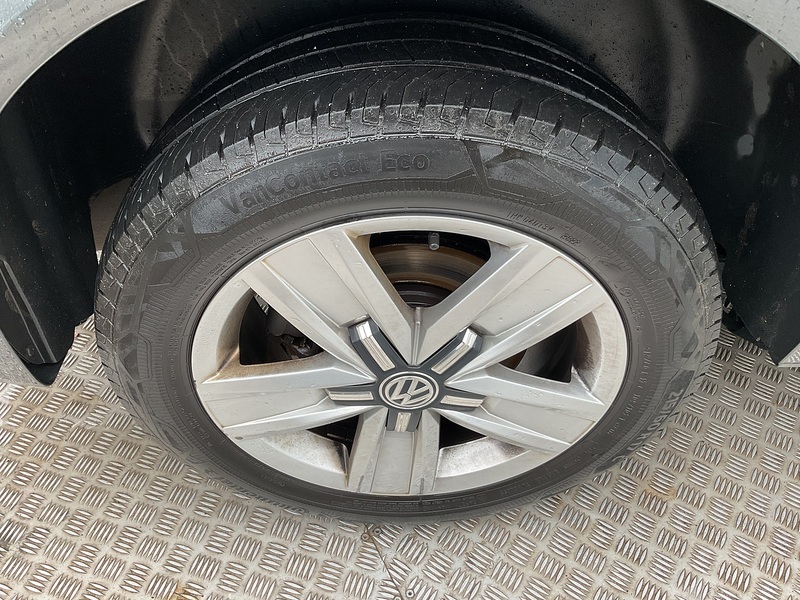 Volkswagen TDI SE 9 Seater Euro 6