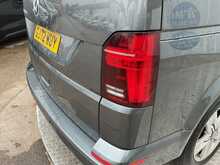 Volkswagen Transporter Shuttle TDI SE 9 Seater Euro 6 