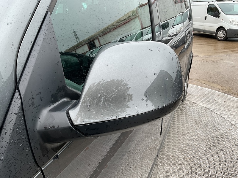 Volkswagen TDI SE 9 Seater Euro 6