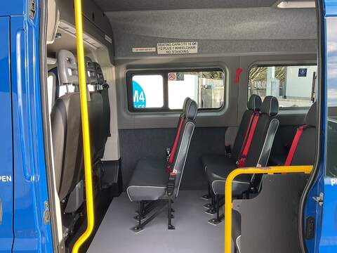 Peugeot Boxer 17 Seat MinibusLite, 2.2 HDi 440 17 Seat MinibusLite Diesel Manual FWD L4 H2 (130 bhp)