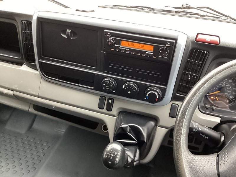 Mitsubishi D 3C13 3400 LWB Dropside Euro 6 L= 13ft 11