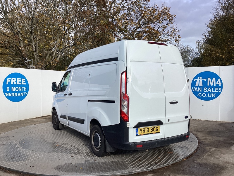 Ford 300 EcoBlue SWB H/R A/C Euro 6