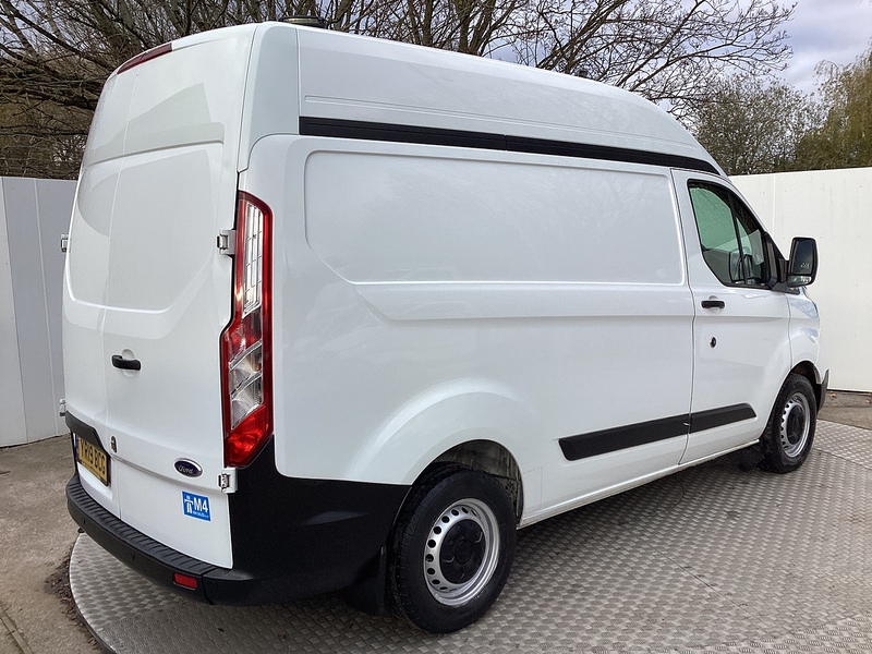 Ford 300 EcoBlue SWB H/R A/C Euro 6 *NEW WET BELT*