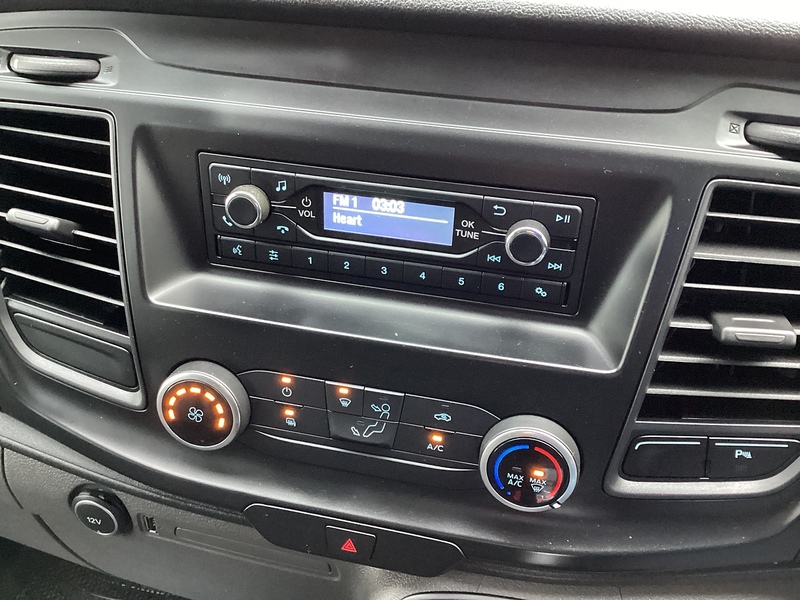 Ford 300 EcoBlue SWB H/R A/C Euro 6 *NEW WET BELT*