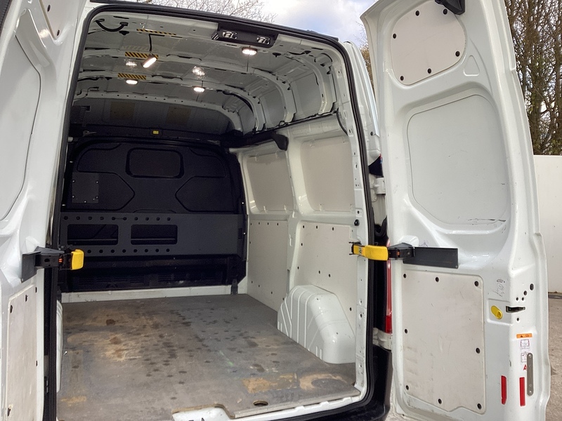 Ford 300 EcoBlue SWB H/R A/C Euro 6 *NEW WET BELT*