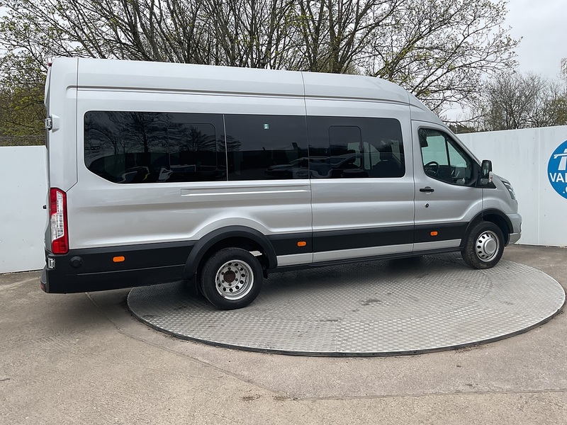 Ford 460 EcoBlue Limited 17 Seat Minibus