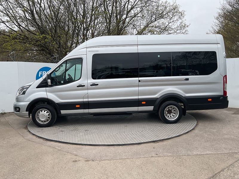 Ford 460 EcoBlue Limited 17 Seat Minibus