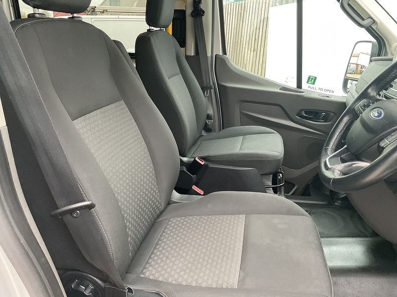 Ford 460 EcoBlue Limited 17 Seat Minibus